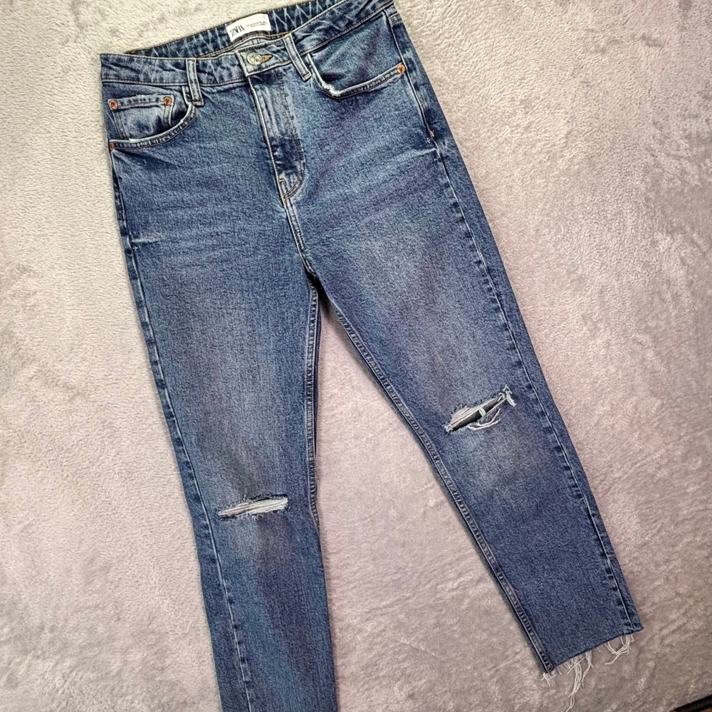 ZARA Women Jeans Size 6 Blue‎ Distressed Raw Hem High Rise Straight Leg